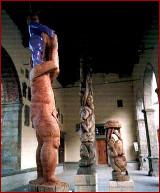 cliccare sull'immagine per vedere le foto dell'installazione nel Loggiato Vasariano di Castiglion Fiorentino (Arezzo).